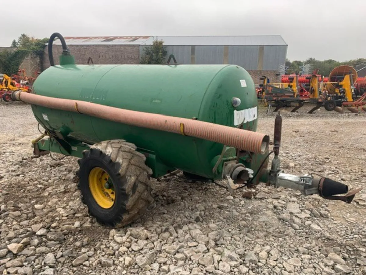 FRASER 1100G VAC TANKER ex Golf Club - Image 4