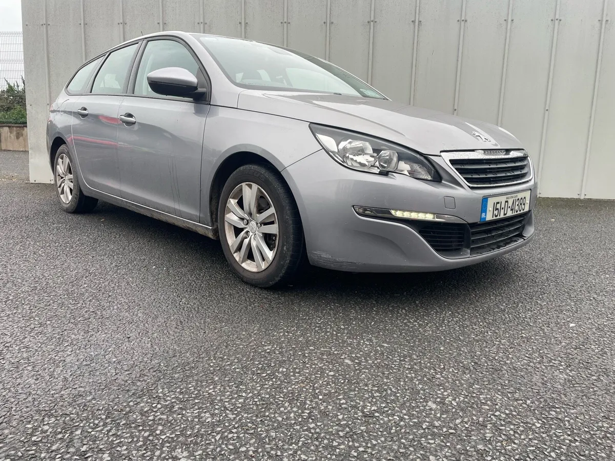 Automatic Peugeot 308 estate petrol - Image 1