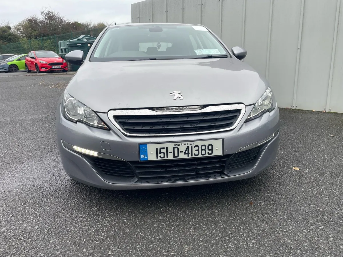 Automatic Peugeot 308 estate petrol - Image 2