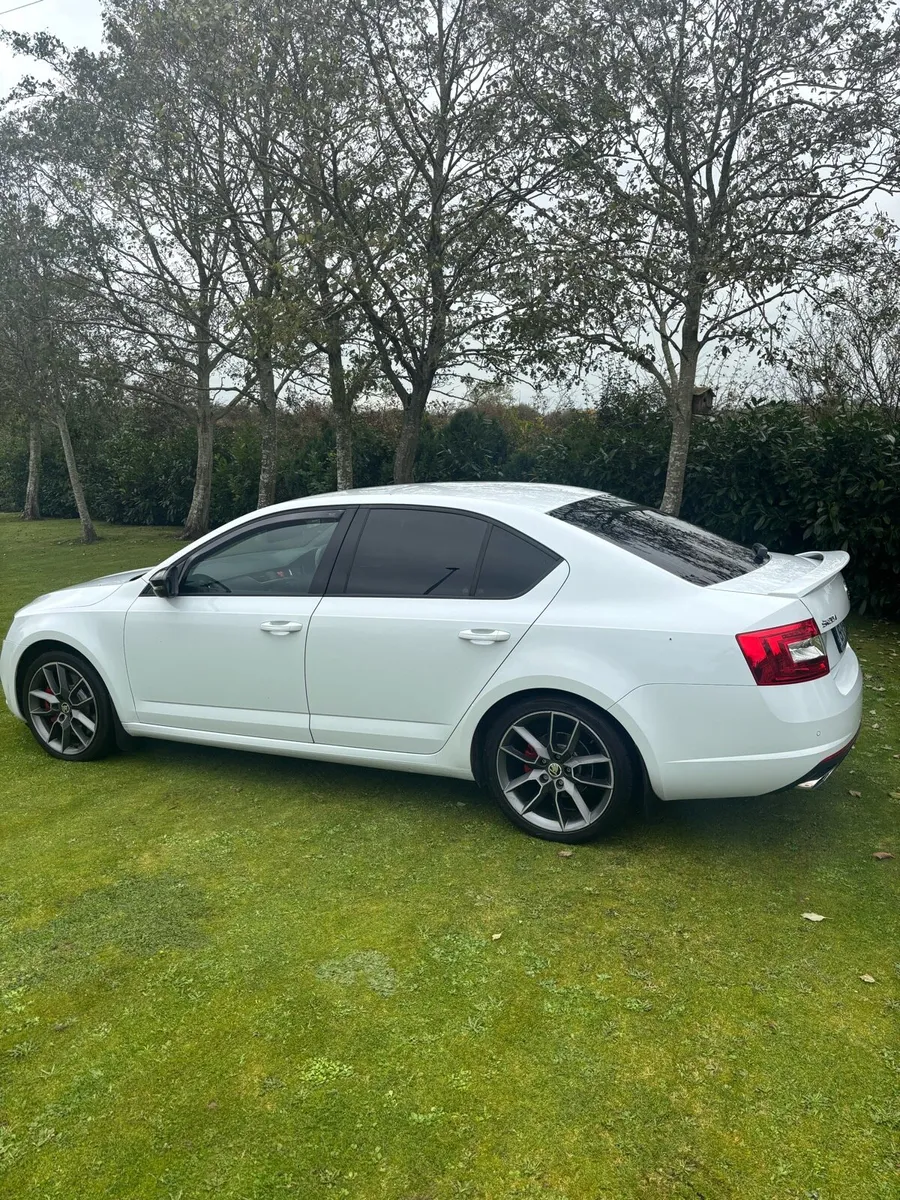 2015 Skoda VRS diesel 184 bhp Black edition - Image 1