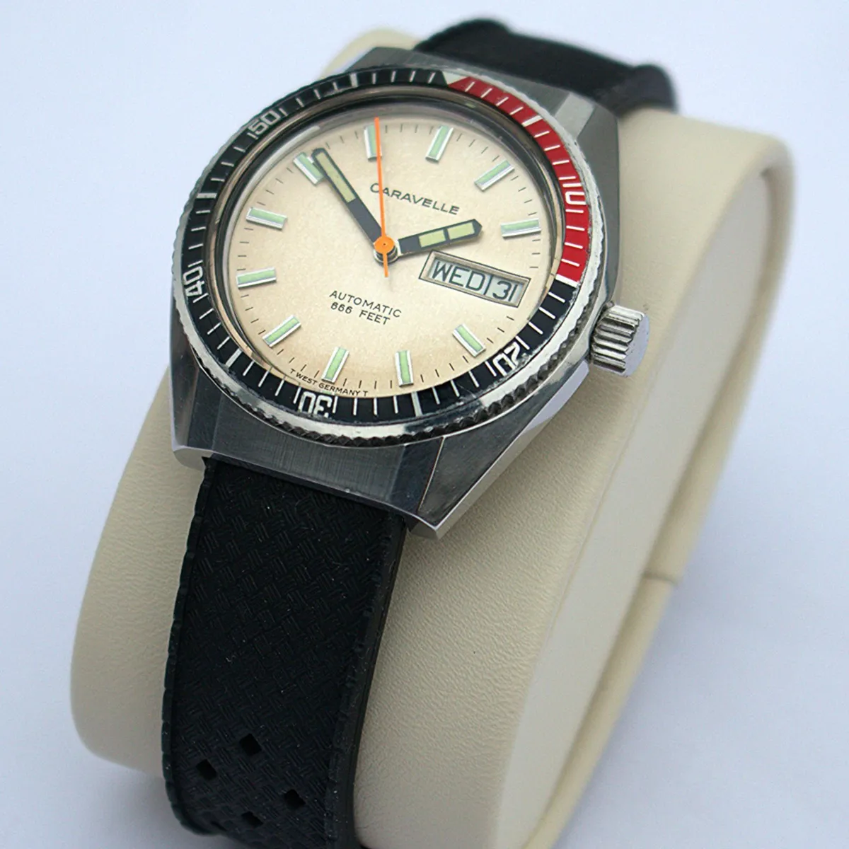 Caravelle Bulova 666 Devil Diver Vintage Watch - Image 2