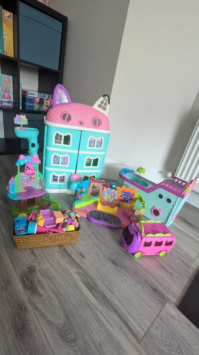 Gabby's Dollhouse Collection - Image 1