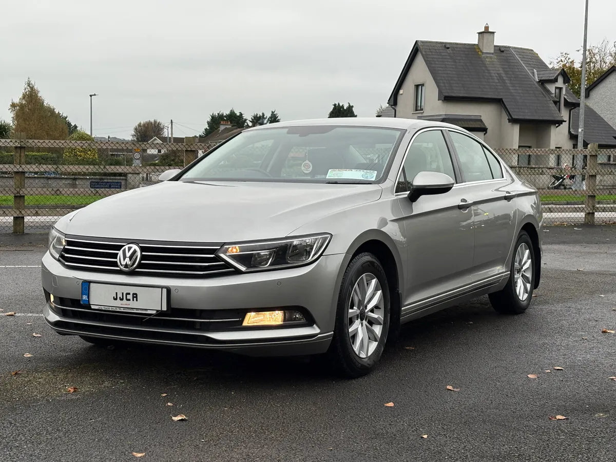 ABSOLUTELY IMMACULATE 2015 VW PASSAT - Image 3