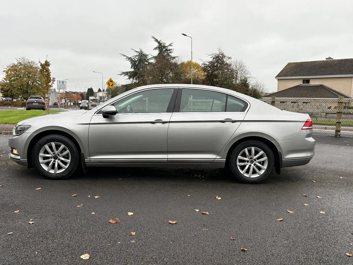 ABSOLUTELY IMMACULATE 2015 VW PASSAT - Image 4