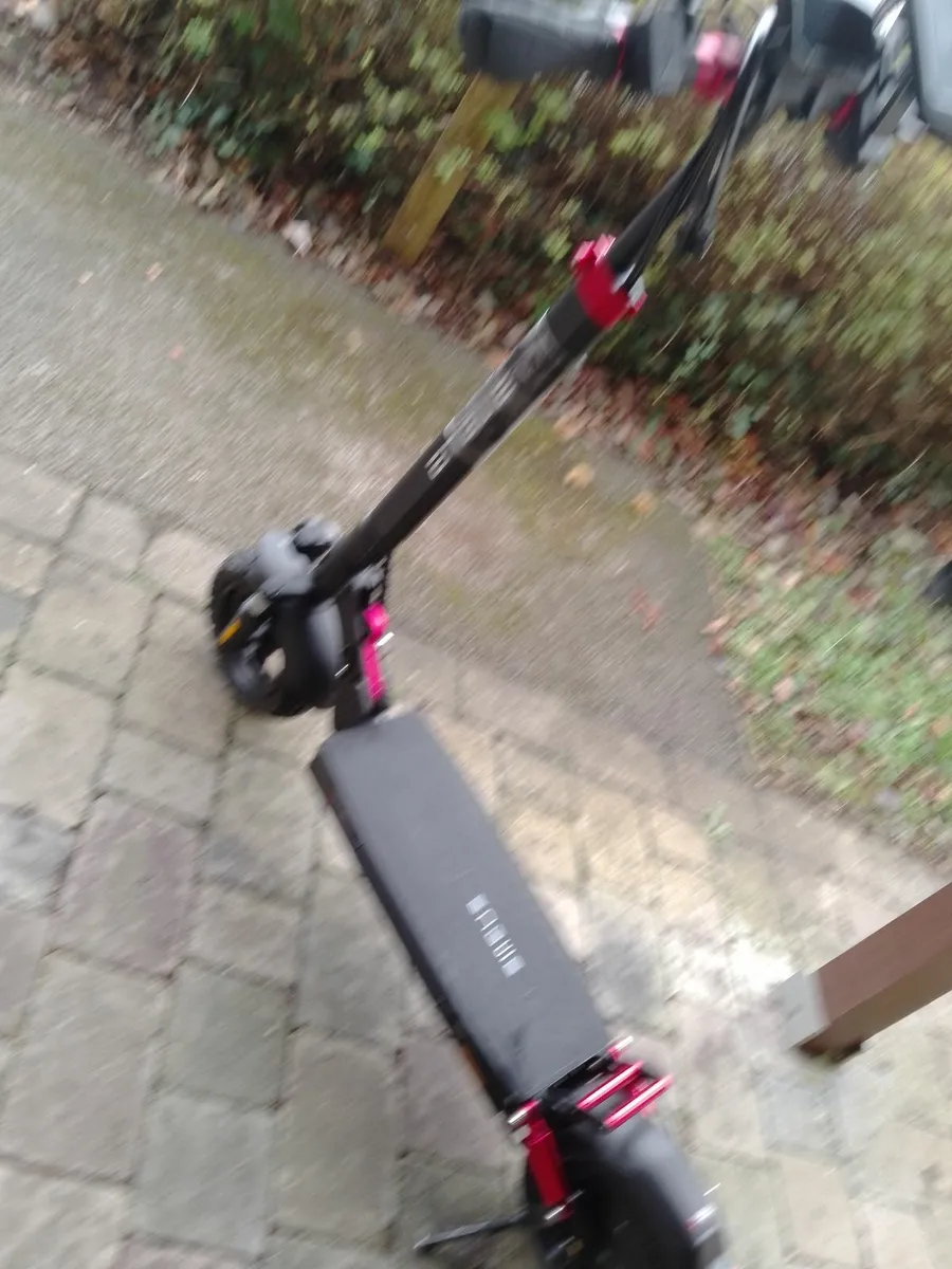 Electric scooter - Image 2