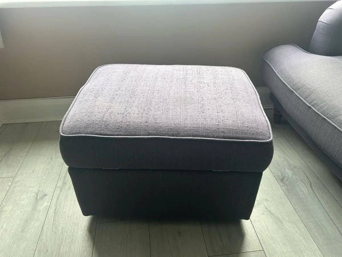 sofa - Image 4