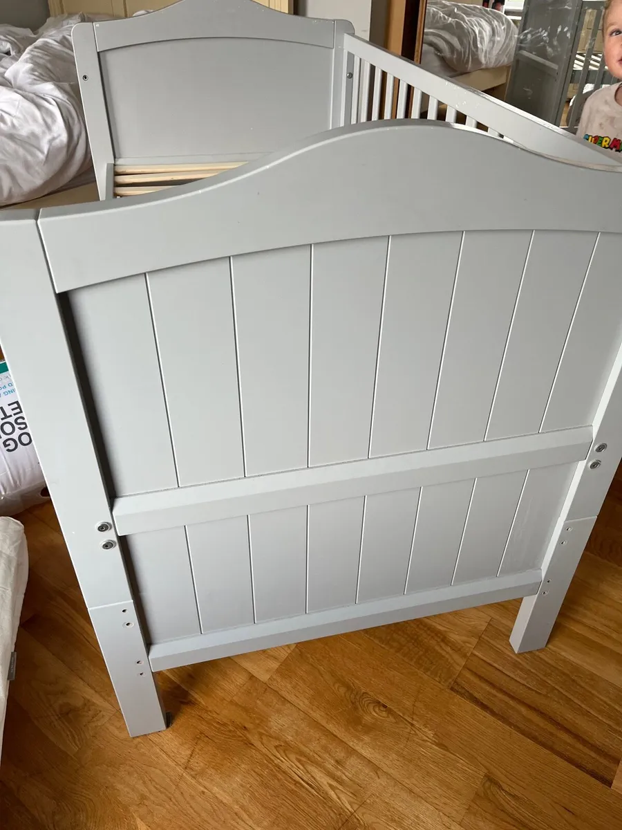 Cot bed - Image 2
