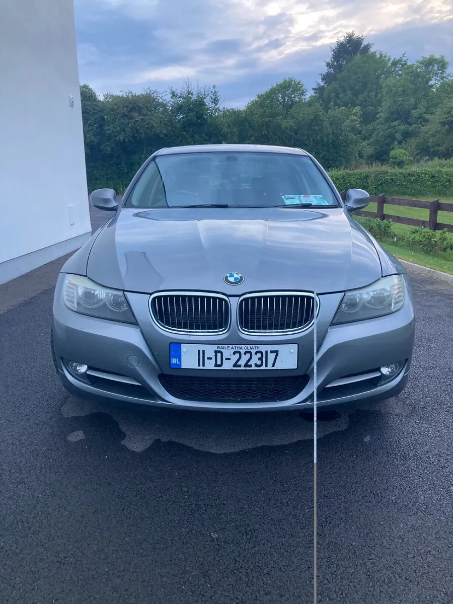 BMW 3-Series 2011 - Image 1