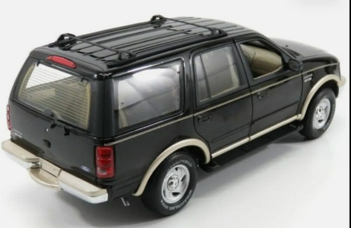 Ford Expedition - Image 4