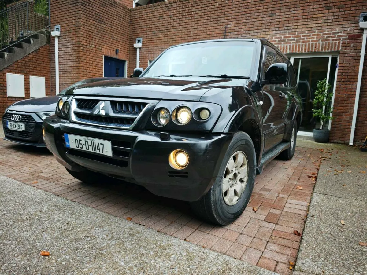 Mitsubishi Pajero - Image 1