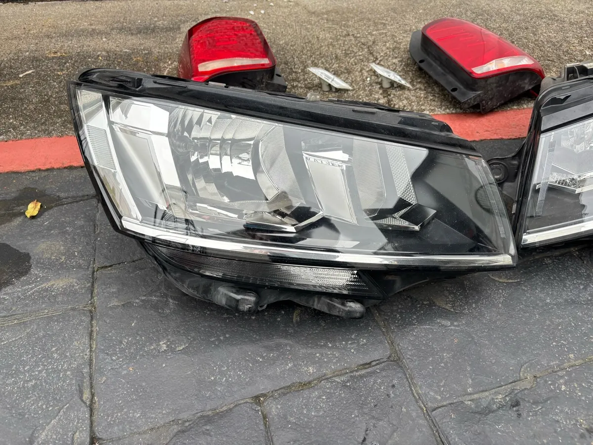 VW T6 lights - Image 2