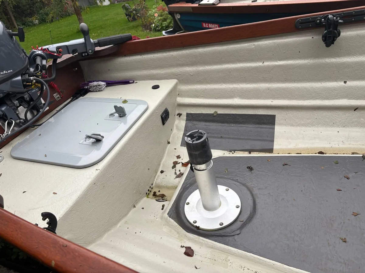 DC boat - Image 3