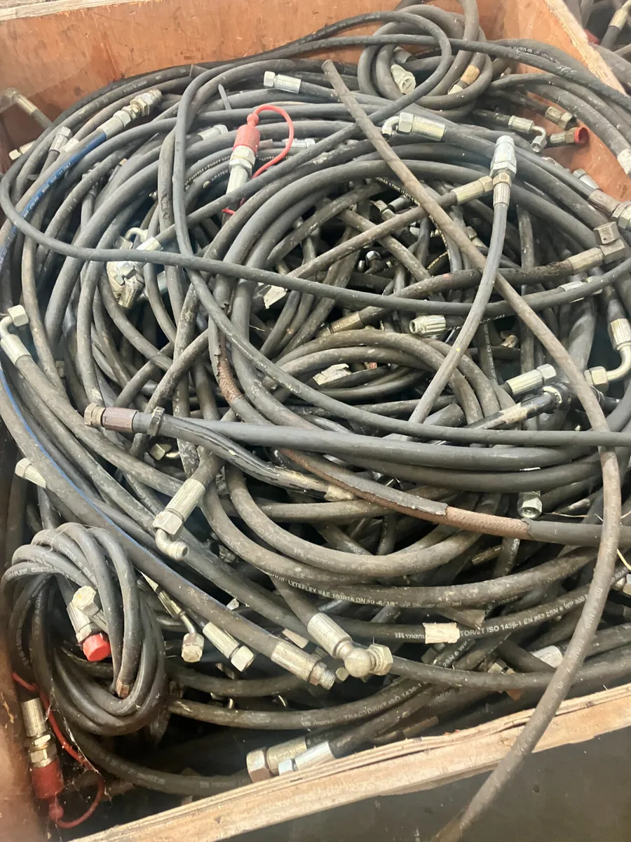 Large quanity of hydraulic hose - Image 3