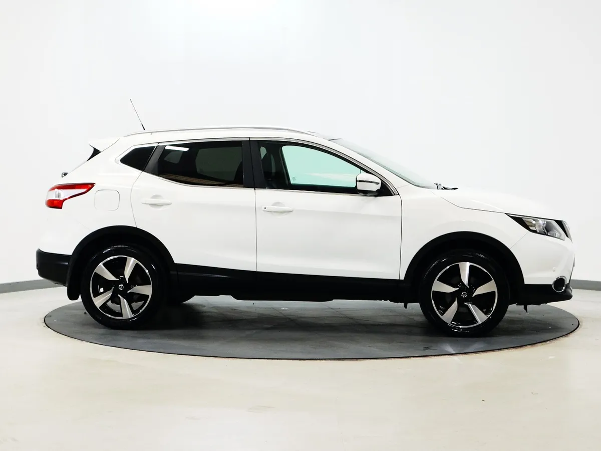*5* 2016 Nissan Qashqai 1.5 DSL SV - Image 3
