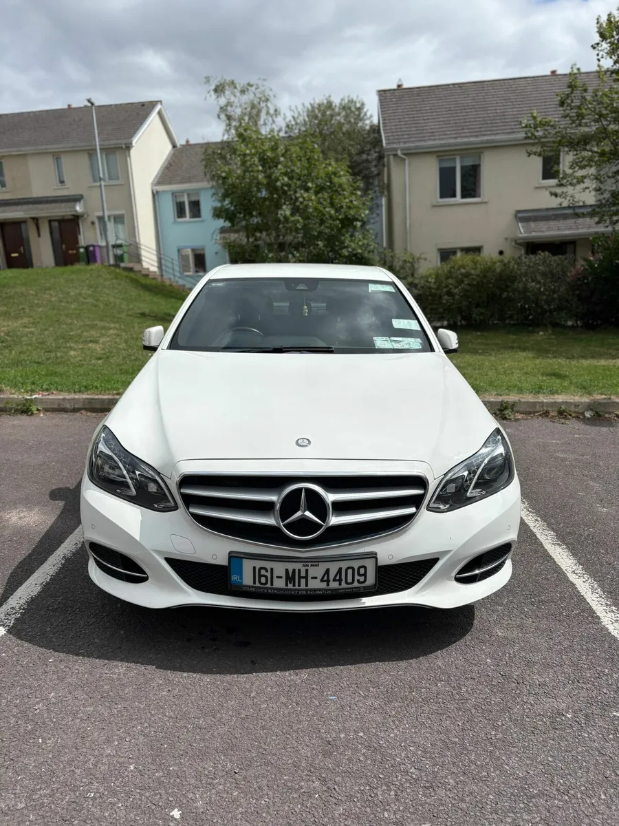Mercedes E220 Blutech - Image 2