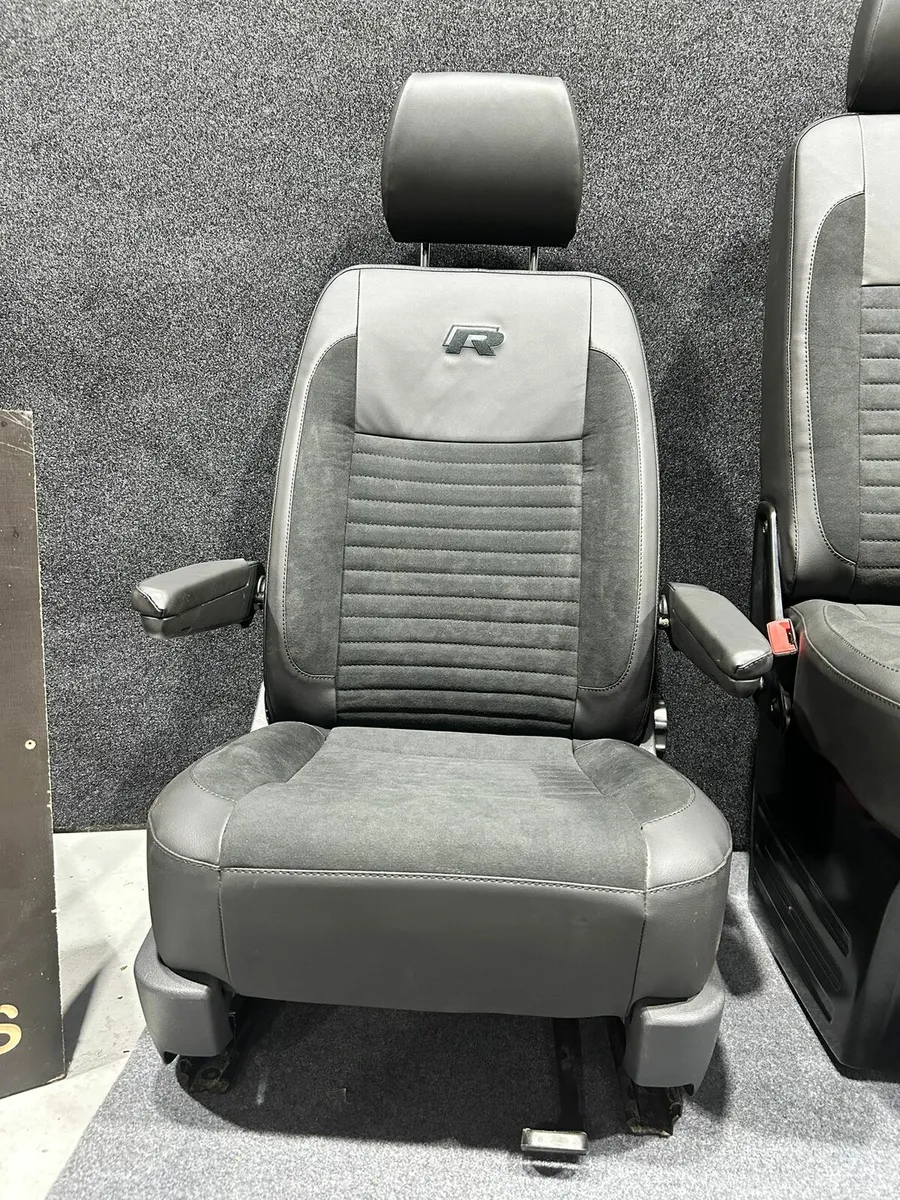 VW SEATS - Image 1