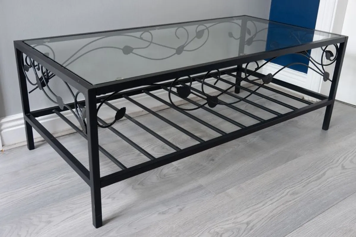 nest of 3 tables + coffee table - Image 3