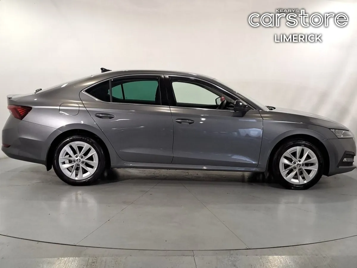 Skoda Octavia Octavia AMB 2.0tdi 115HP - Image 2