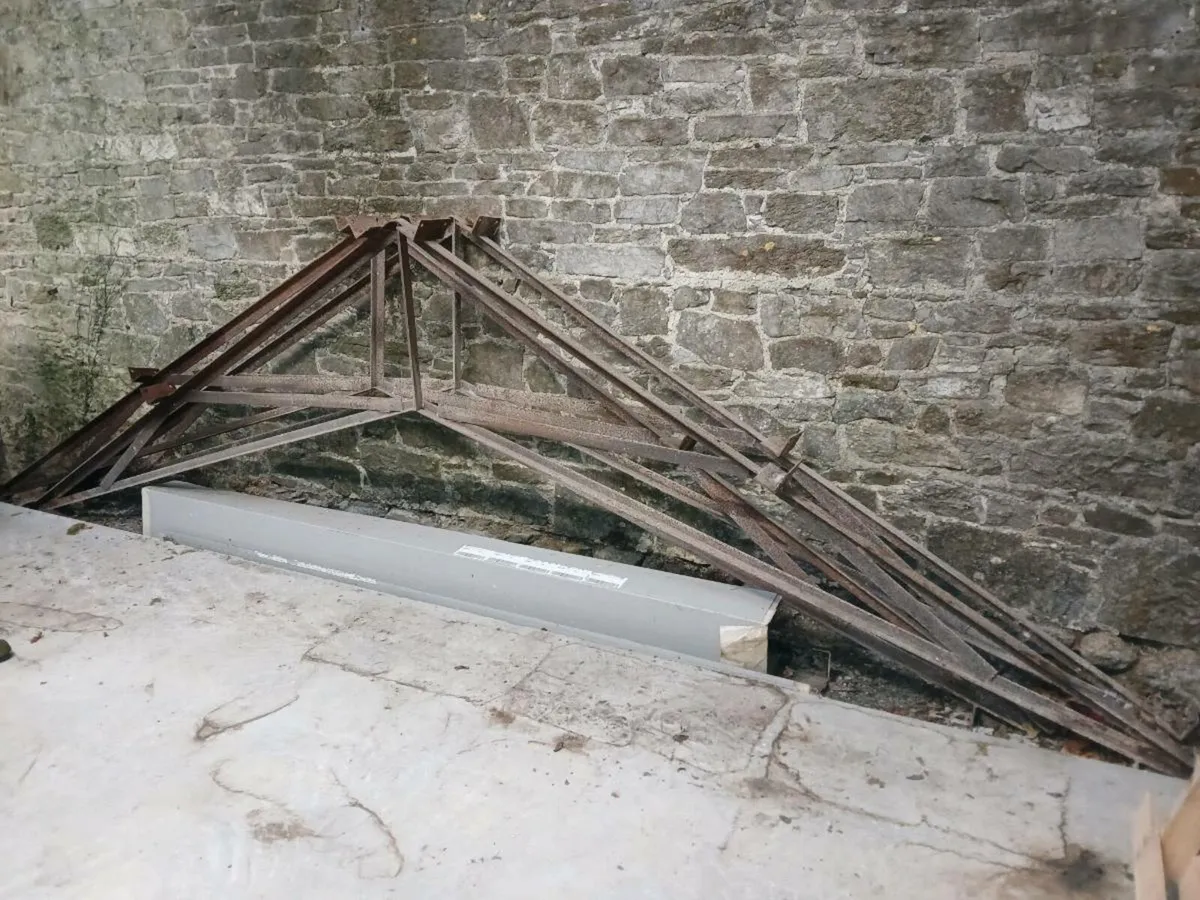Roof Truss - Image 1