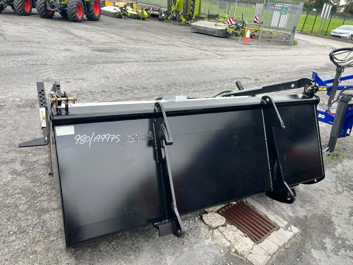 8ft sweeper bucket - Image 4