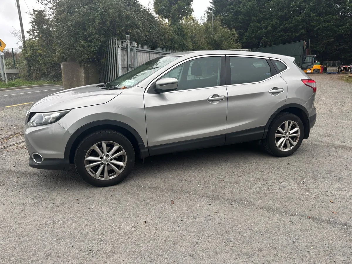 2015 Nissan qasqui 1.2 petrol only 67k kilometres - Image 4