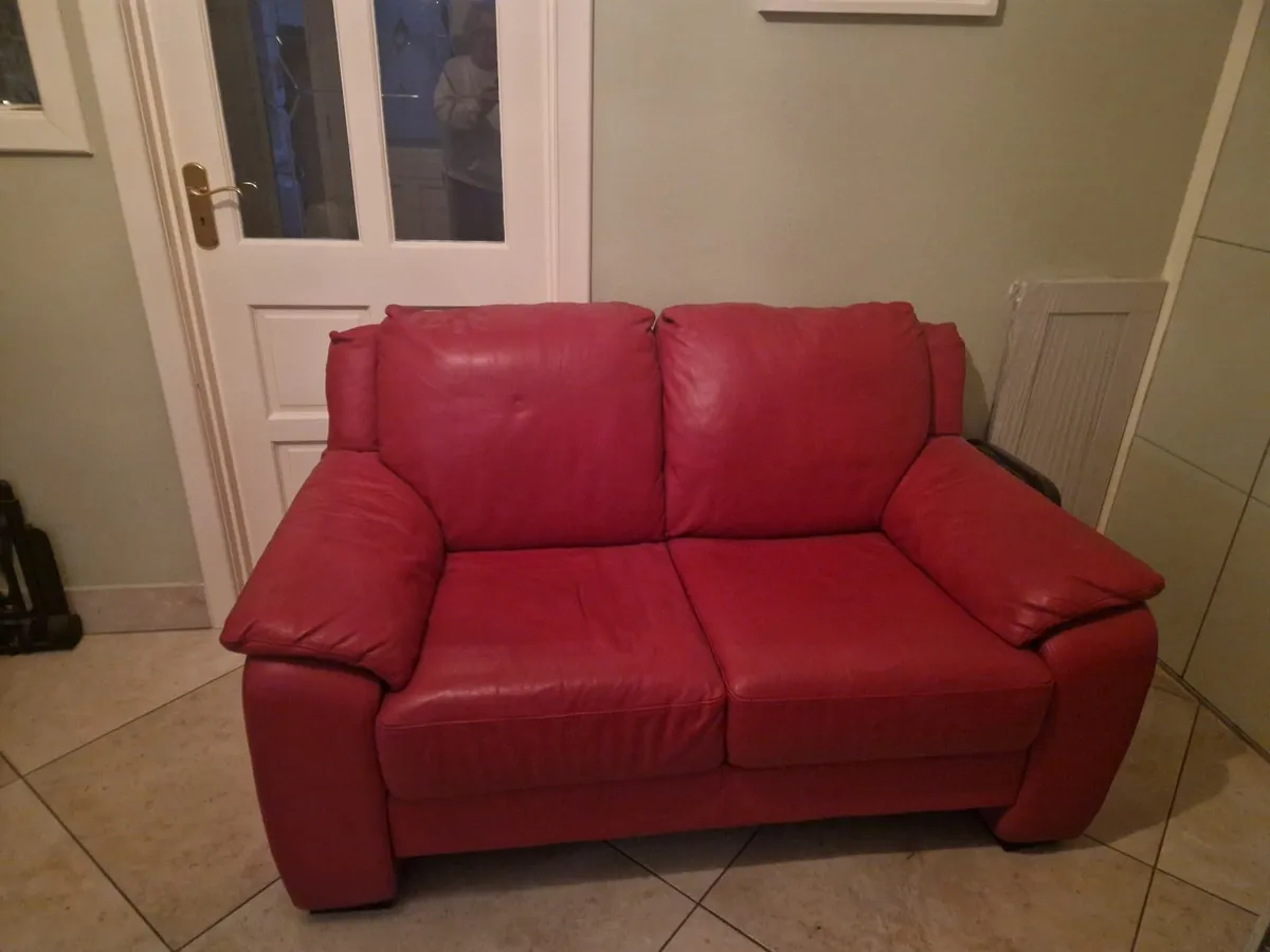 2 Seater Red Leather Sofa - Image 4