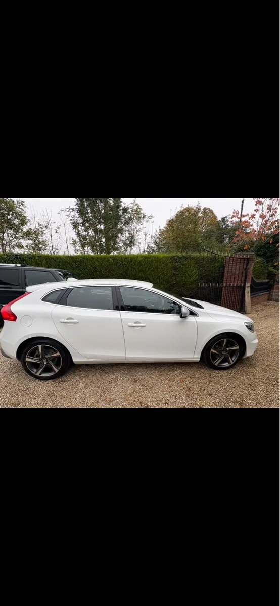 2015 Volvo RDesign , 6 speed manual Diesel - Image 2