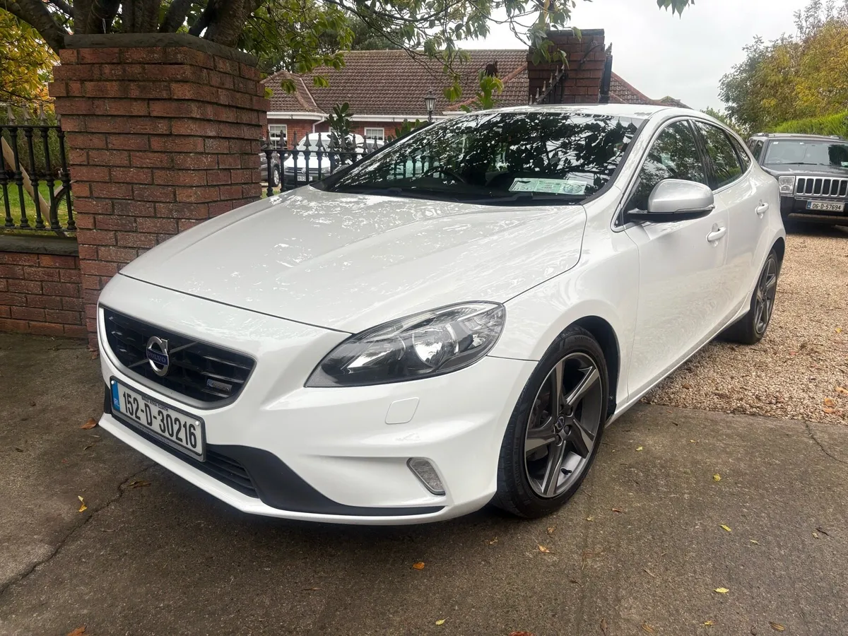 2015 Volvo RDesign , 6 speed manual Diesel - Image 3