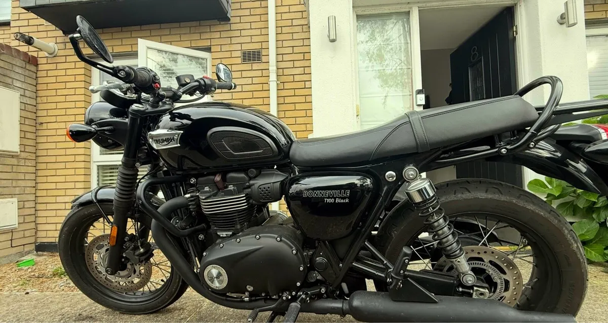 Triumph Bonneville T100 - Image 1
