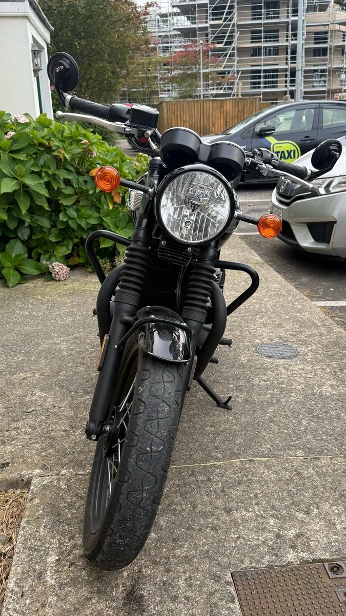 Triumph Bonneville T100 - Image 4