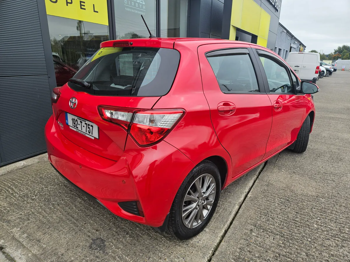 Toyota Yaris Luna 1.0 VVTI - Image 4