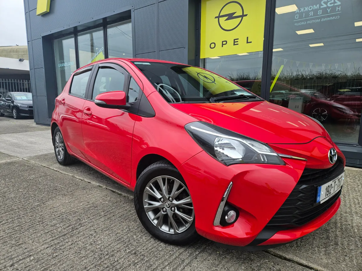 Toyota Yaris Luna 1.0 VVTI - Image 1
