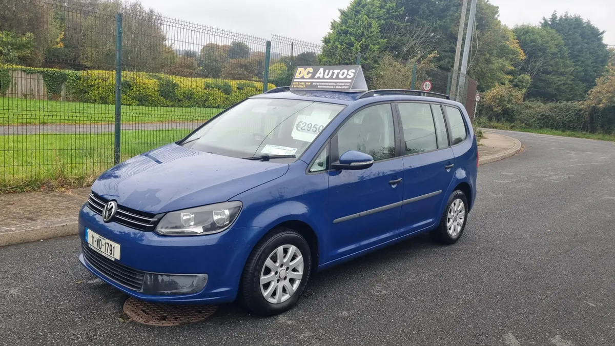 11 VOLKSWAGEN TOURAN 7 Seater - Image 1