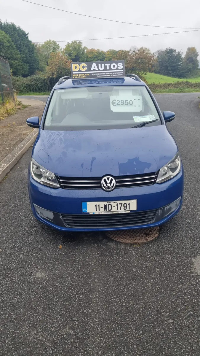 11 VOLKSWAGEN TOURAN 7 Seater - Image 3