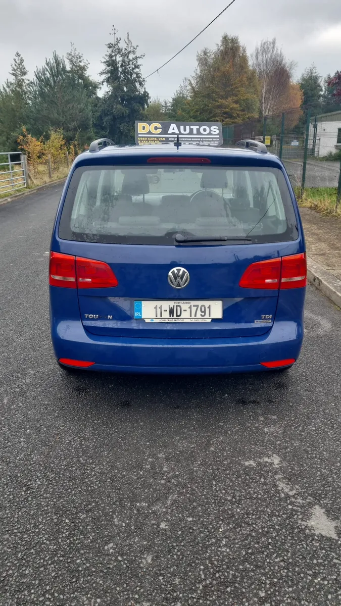 11 VOLKSWAGEN TOURAN 7 Seater - Image 4