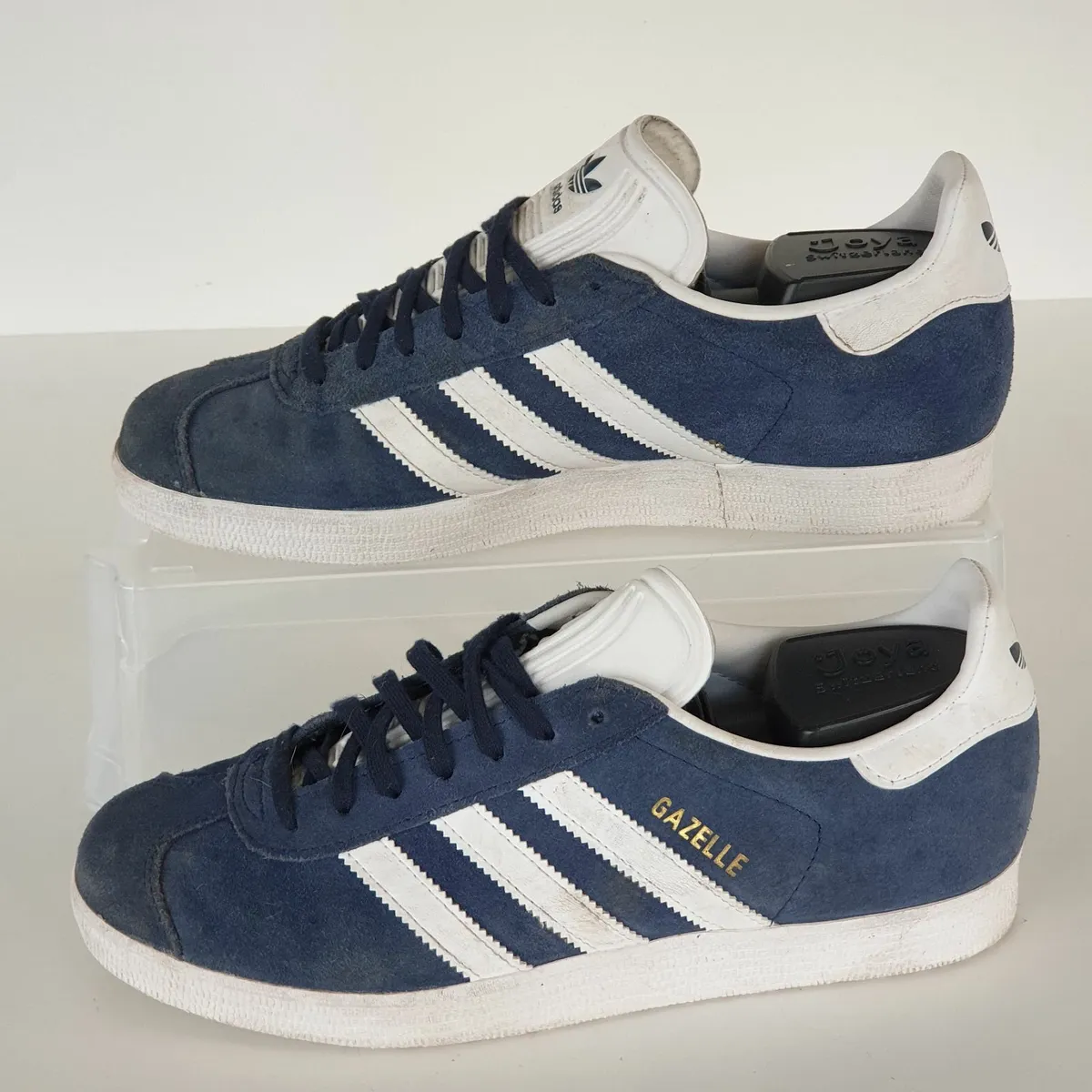 Adidas Gazelle blue suede trainers size 7 - Image 2