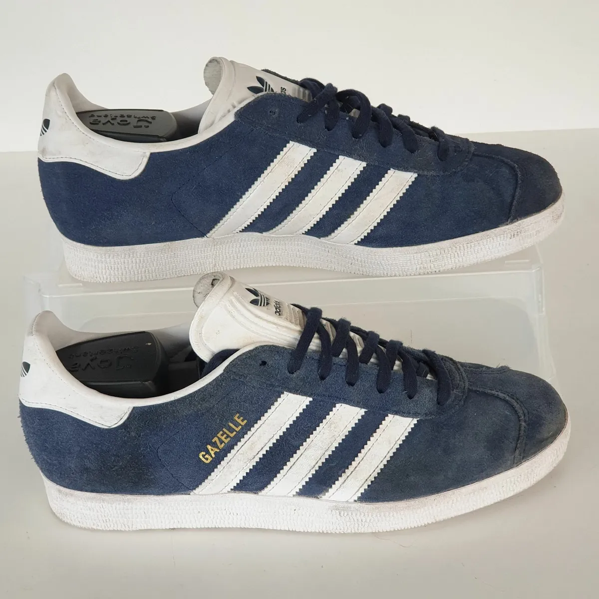 Adidas Gazelle blue suede trainers size 7 - Image 3
