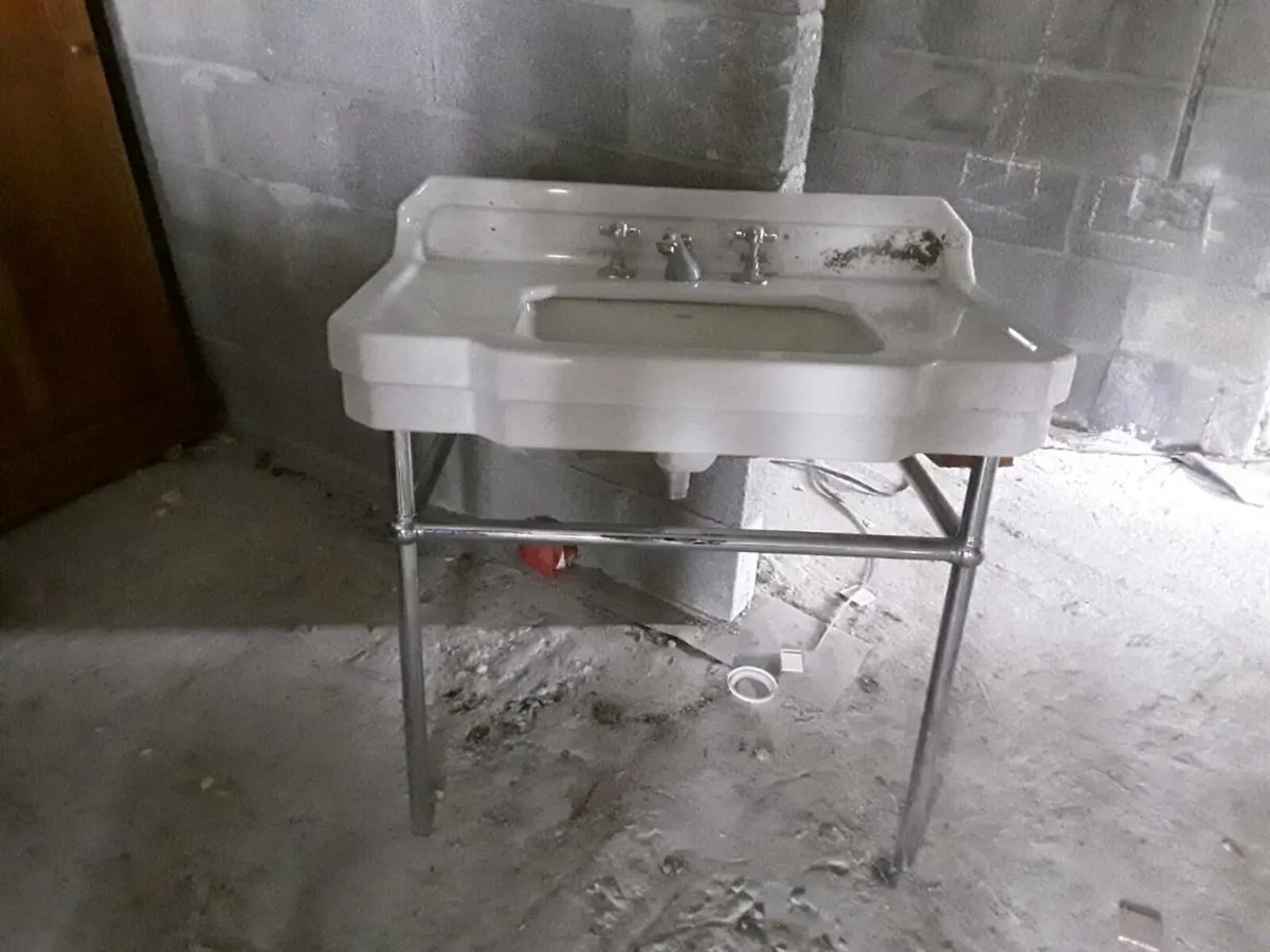 Guesthouse Clearance items - Image 1