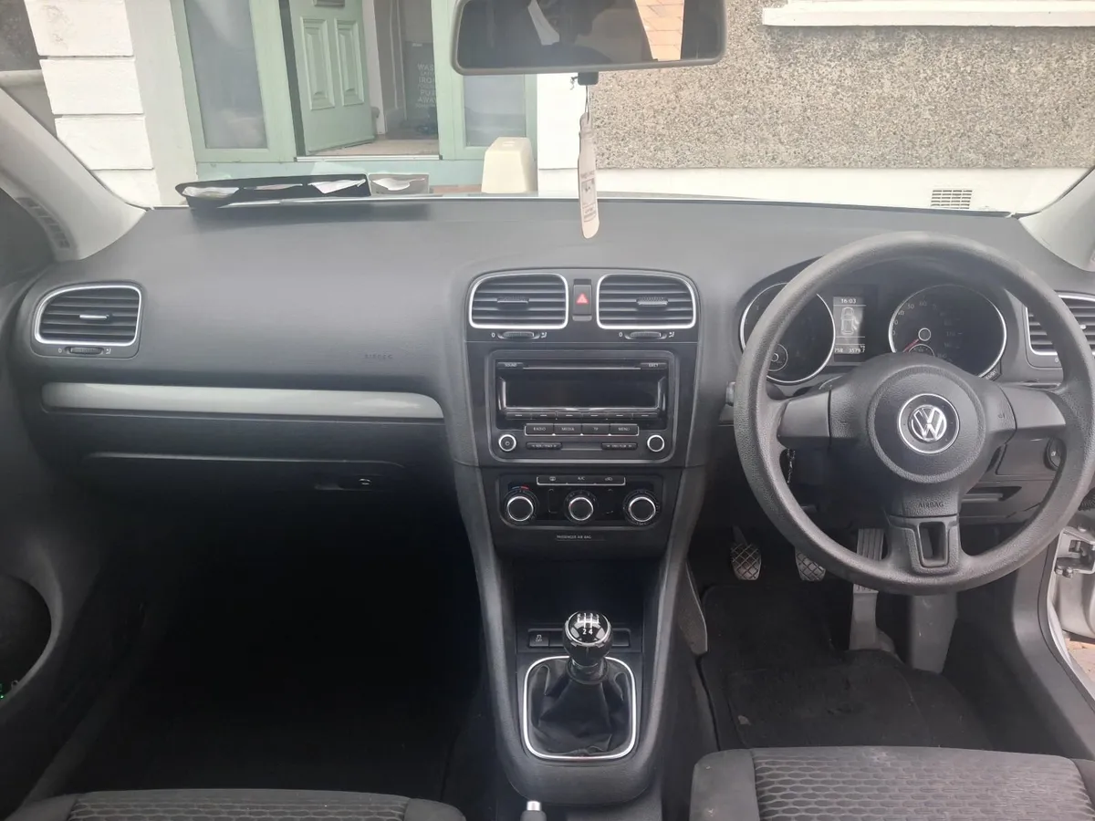 Volkswagen Golf 2012 - Image 3
