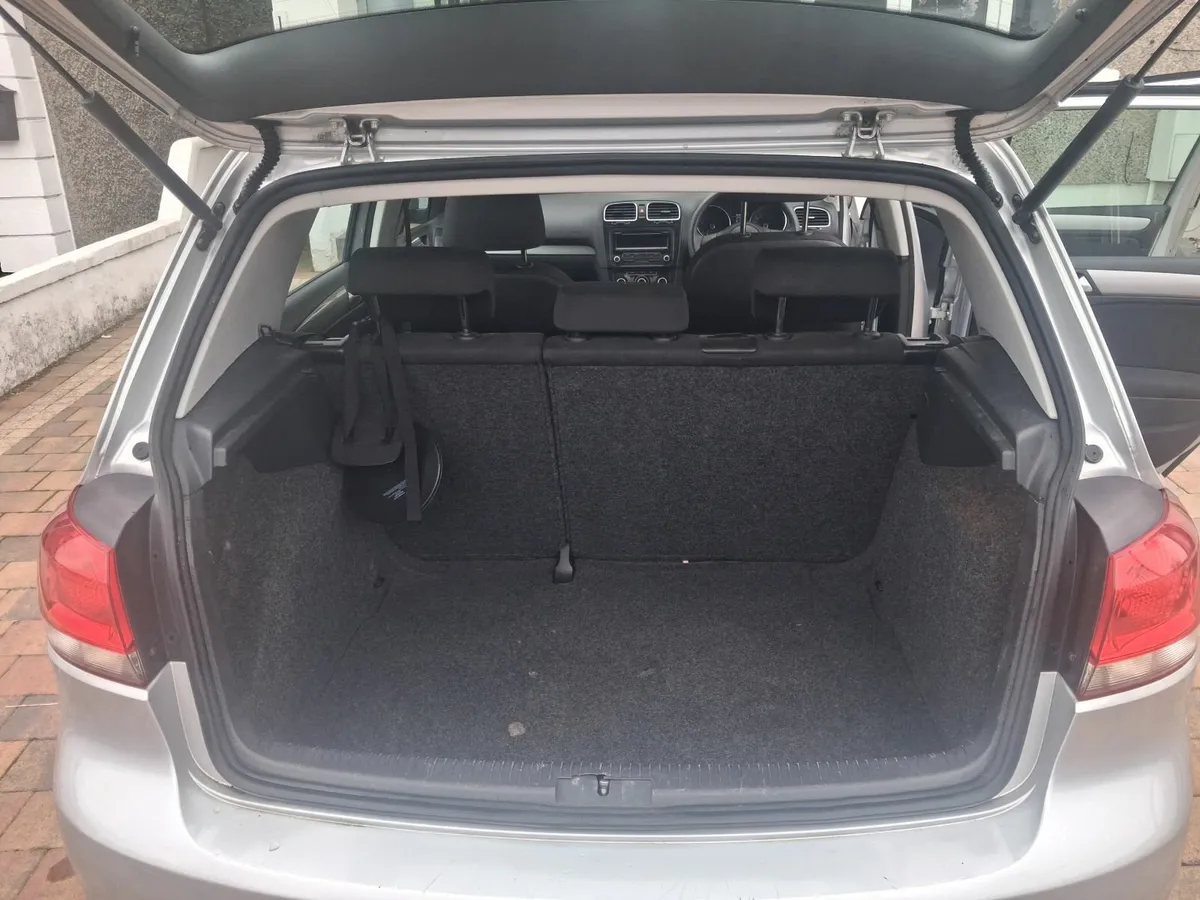 Volkswagen Golf 2012 - Image 4