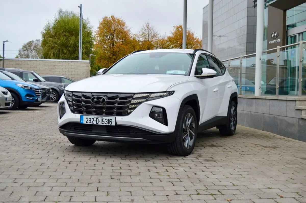 Hyundai Tucson 2WD Executive Plus  High Spec  Lea - Image 1