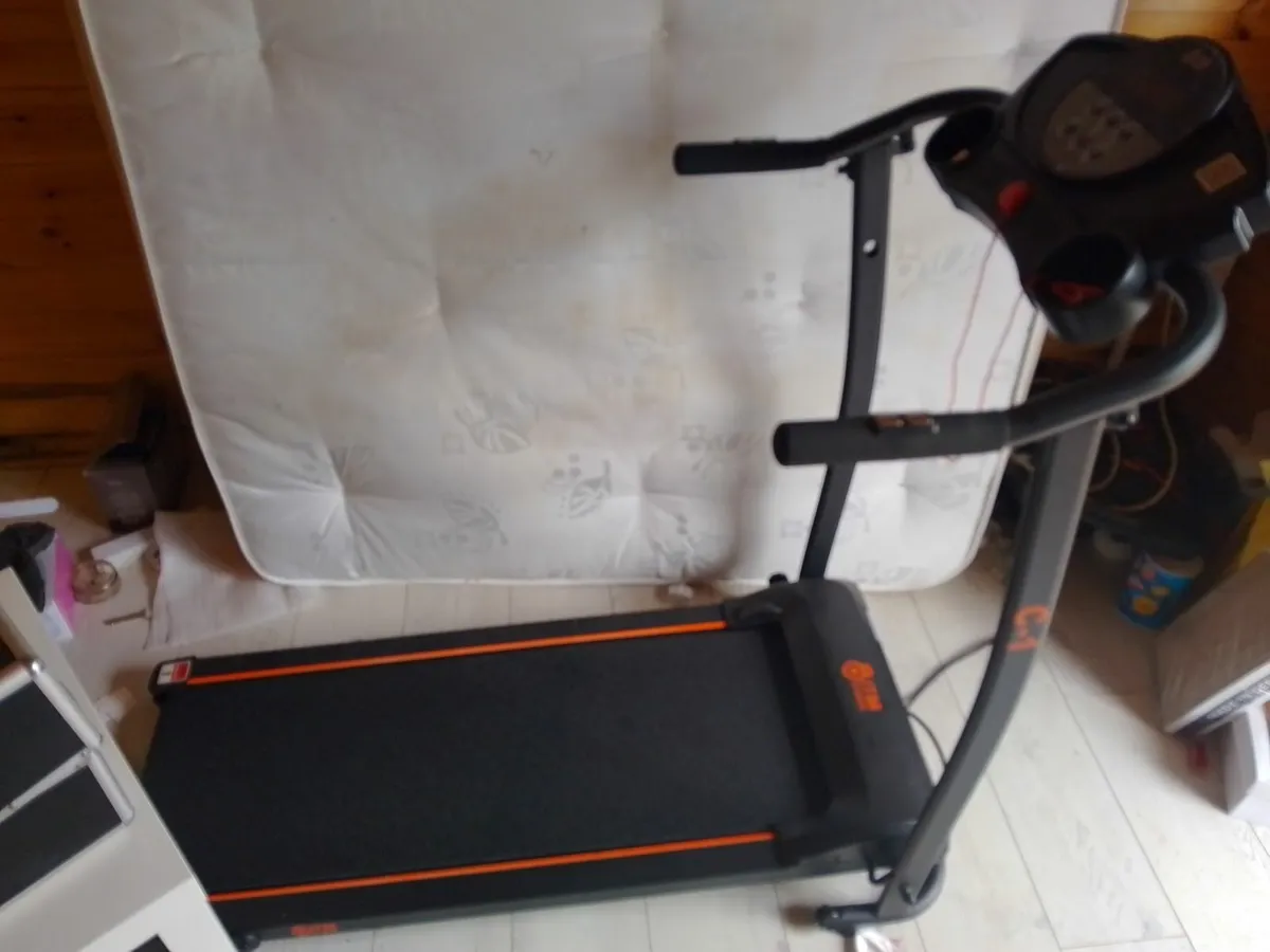 Treadmill - Image 1