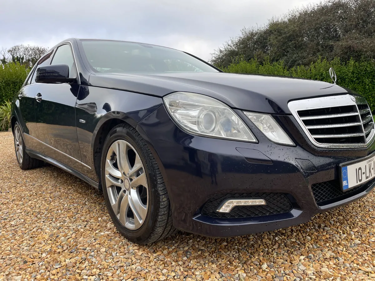 Mercedes-Benz E-Class 2010 - Image 1