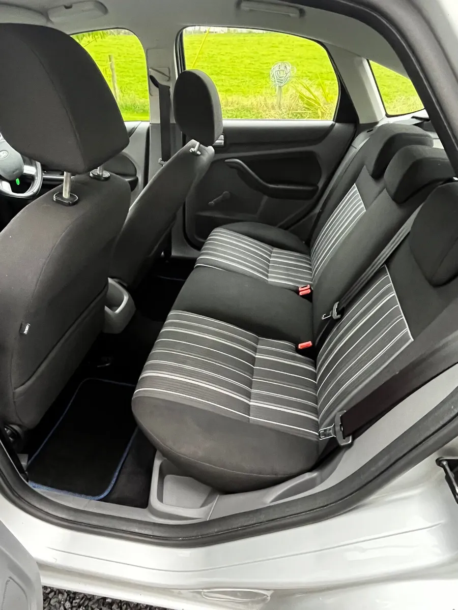 Ford Focus 2011 - Image 3