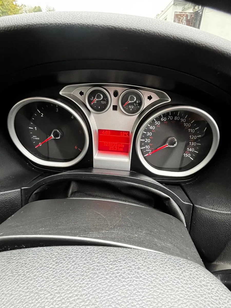 Ford Focus 2011 - Image 4