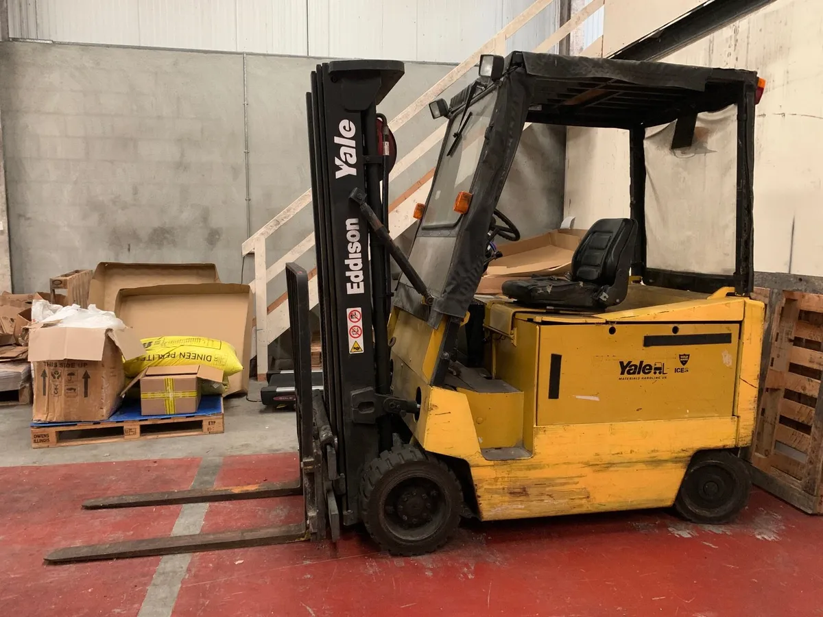 Yale 2.5 Tonne Electric Forklift - Image 1