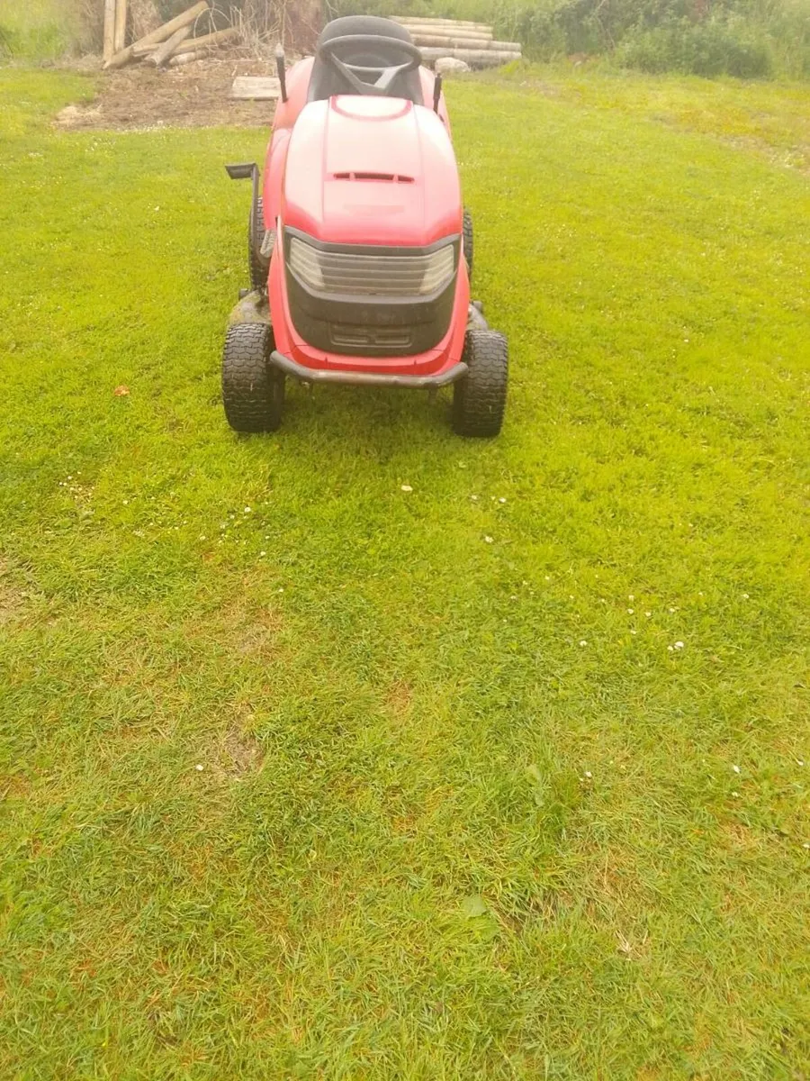 Castle garden ride on lawnmower - Image 4