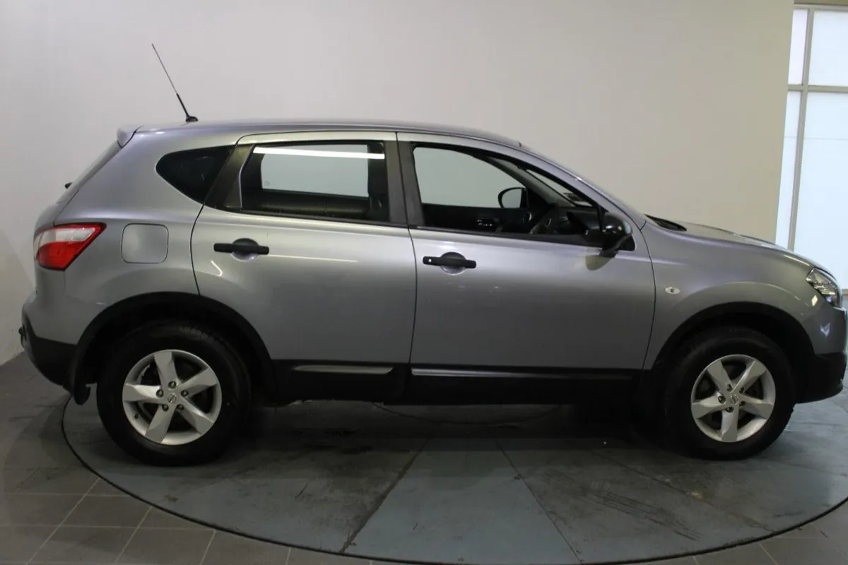 Nissan QASHQAI 1.5 XE 5DR - Image 3