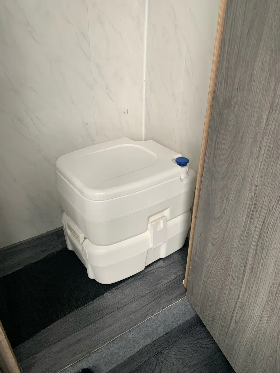 Camper van - Image 4