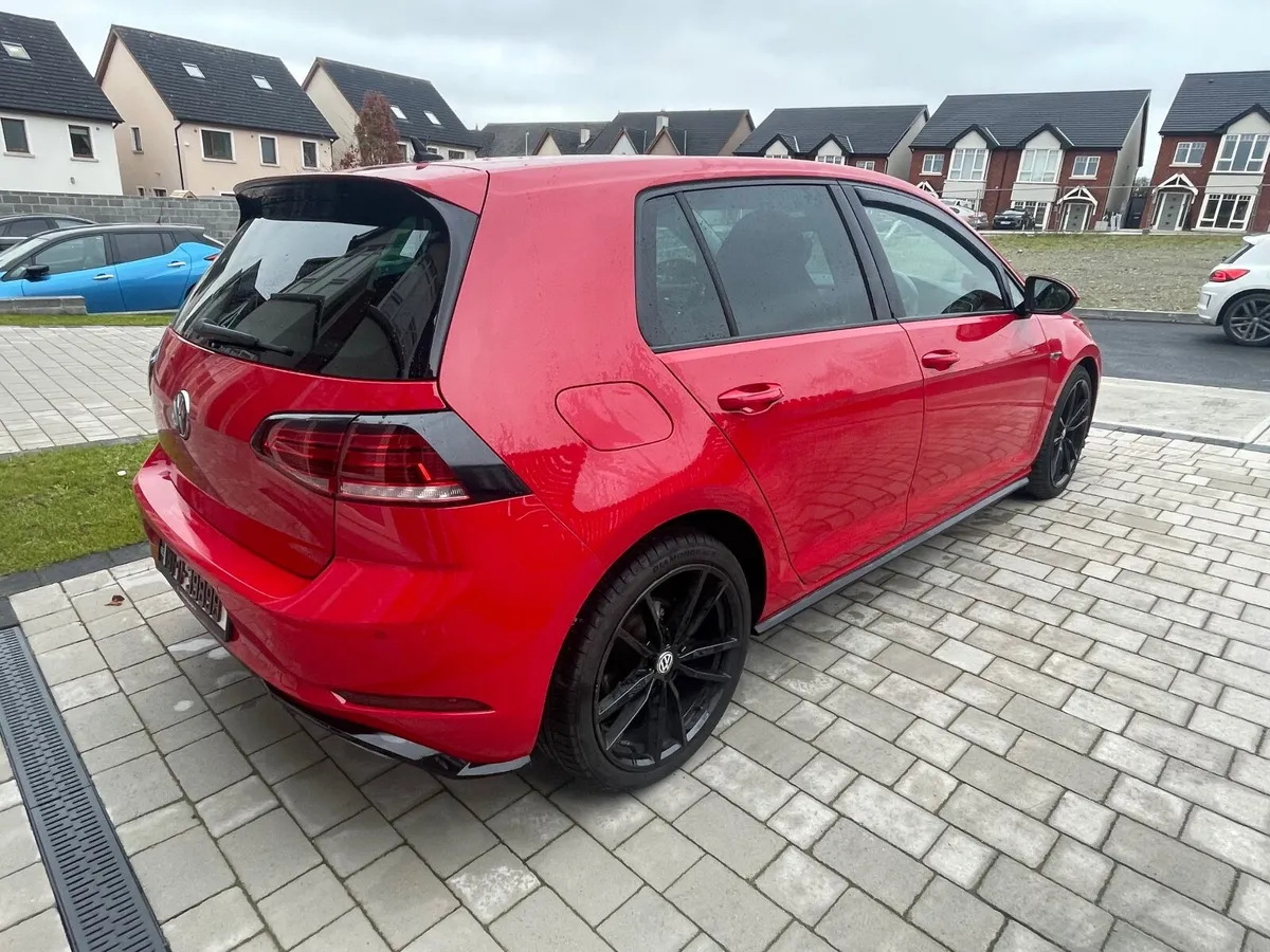 2018 Volkswagen Golf R Line - Image 3